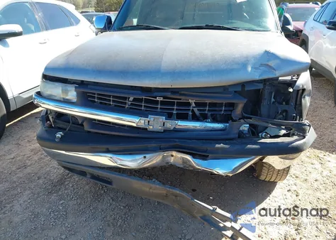 2001 Chevrolet Silverado 1500 Lt z USA, uszkodzony, nr VIN 2GCEC19T011146808